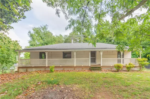 3315 Antioch LN, Gainesville, GA 30506