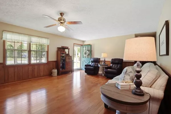 Woodstock, GA 30188,123 Village CT