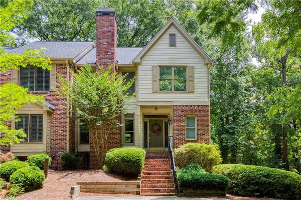 208 Riverview TRL #44, Roswell, GA 30075