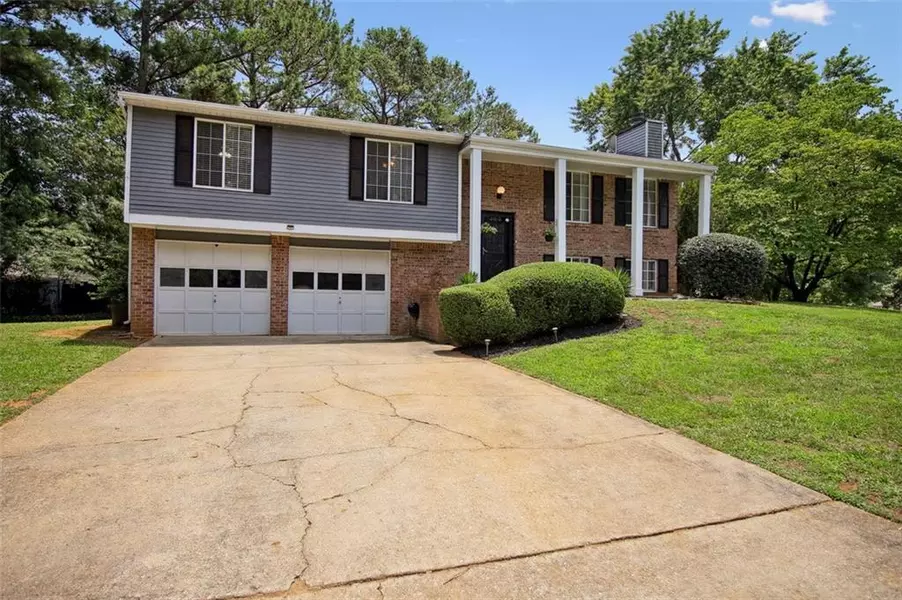 385 Liberty TRCE, Roswell, GA 30076