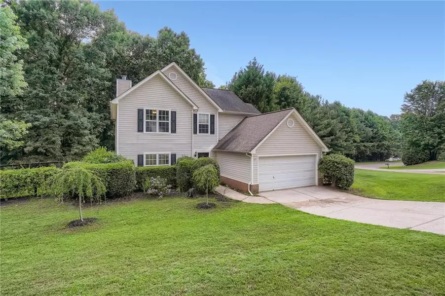 6250 Glen Port CIR, Flowery Branch, GA 30542