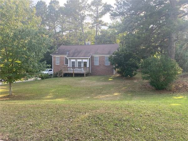 955 Walker Place DR, Douglasville, GA 30134