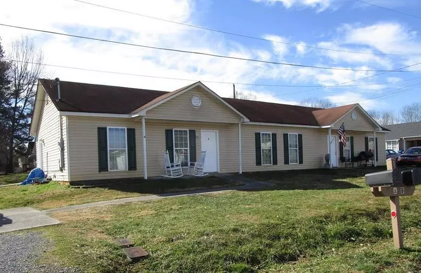 Adairsville, GA 30103,107 Cline ST