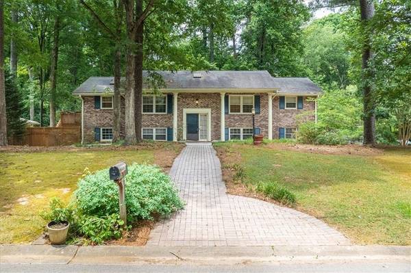 4492 Haverstraw DR, Dunwoody, GA 30338