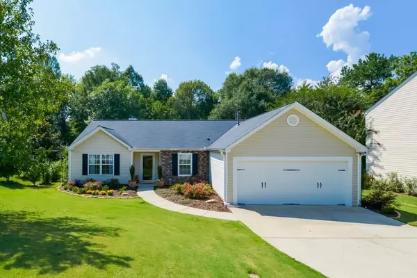 526 Lazy River LN, Woodstock, GA 30188