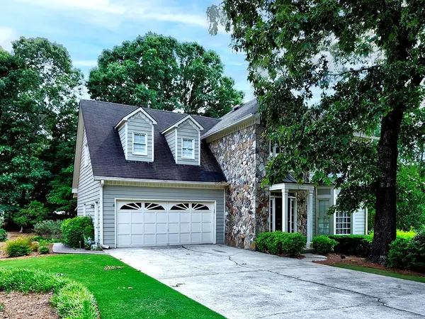 4804 Overland DR, Powder Springs, GA 30127