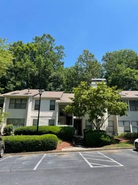 2313 Huntingdon Chase #2313, Sandy Springs, GA 30350