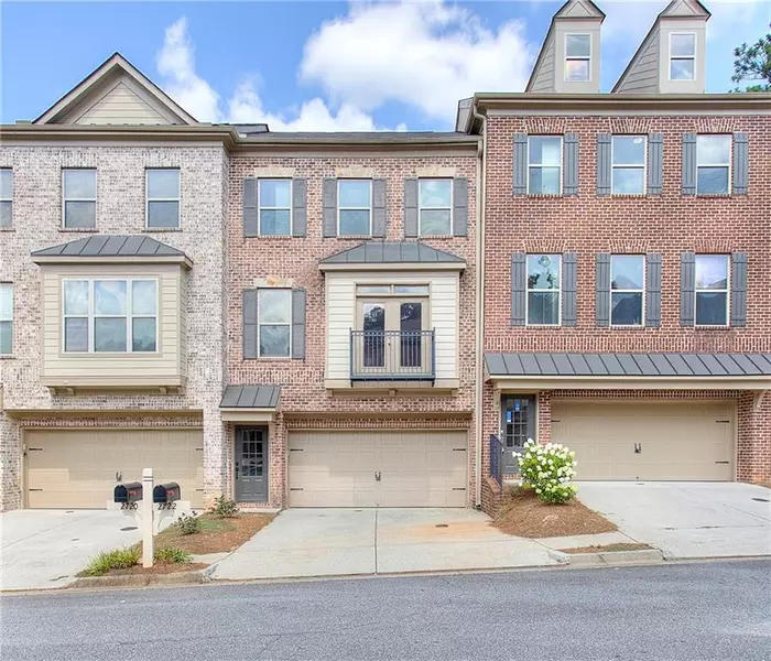 2722 Hallwood LN, Suwanee, GA 30024