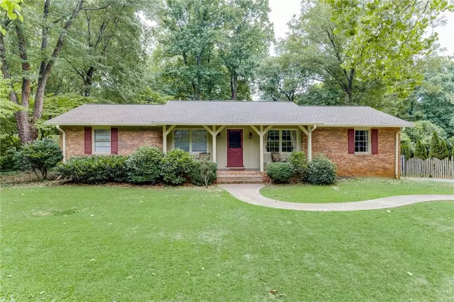 180 Thompson Place, Roswell, GA 30075