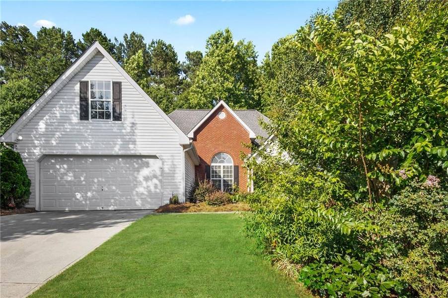 241 Towler Shoals DR, Loganville, GA 30052