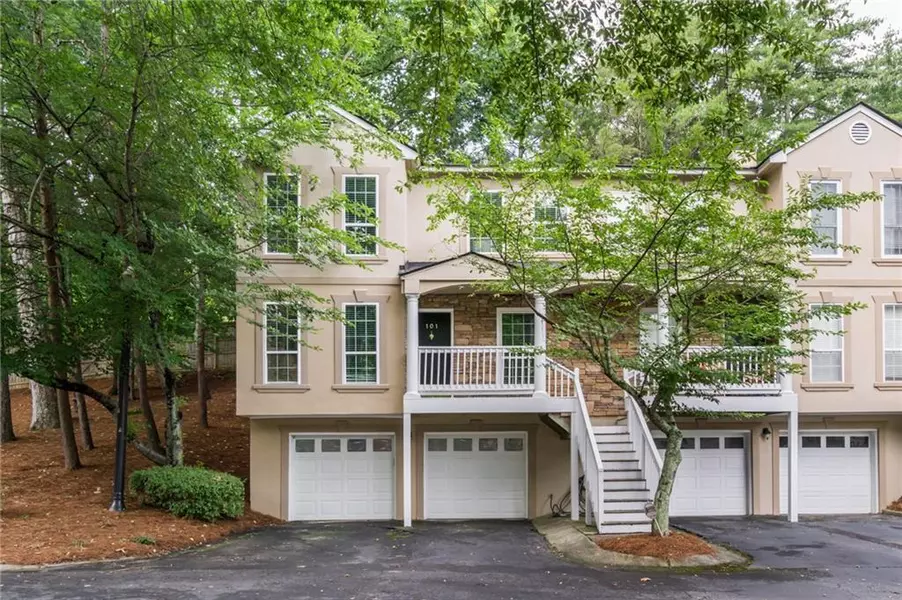 101 Masons Creek CIR, Sandy Springs, GA 30350