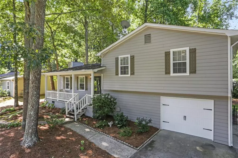 1767 Merry Oak RD SW, Marietta, GA 30008