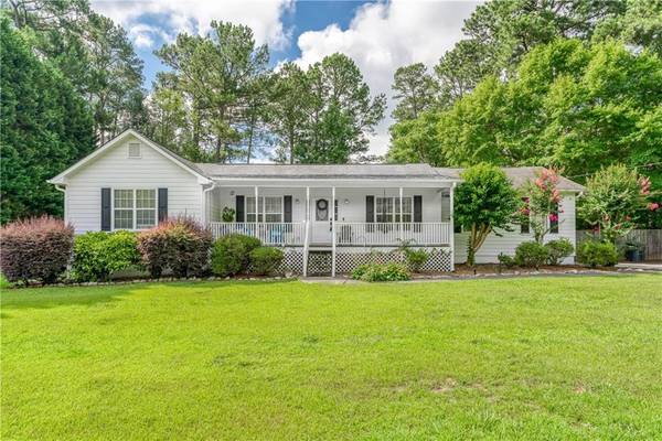 5062 Logans DR, Loganville, GA 30052