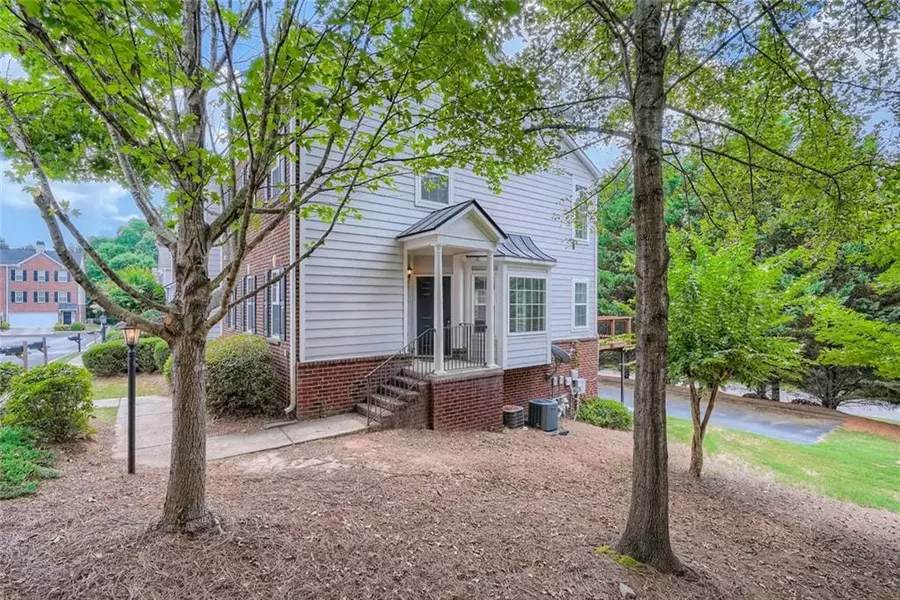 350 Eagle Tiff DR, Sugar Hill, GA 30518