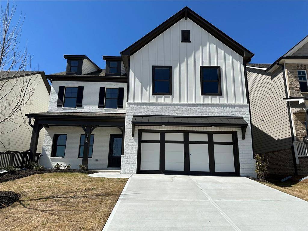 1721 Branthaven LN, Auburn, GA 30011