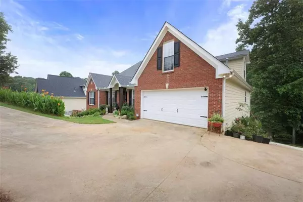 Flowery Branch, GA 30542,5533 River Valley WAY