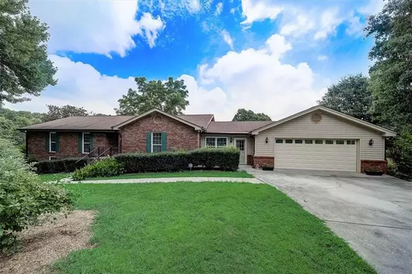 2626 N Crestview DR, Grayson, GA 30017