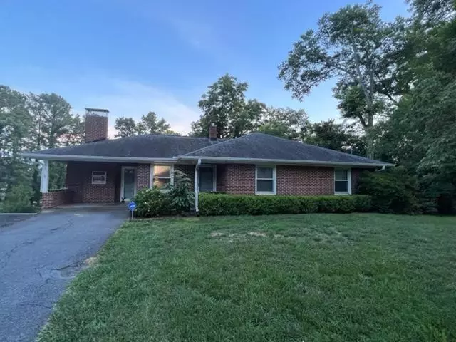 Dallas, GA 30132,105 Glenn St