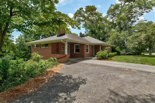 Dallas, GA 30132,105 Glenn St