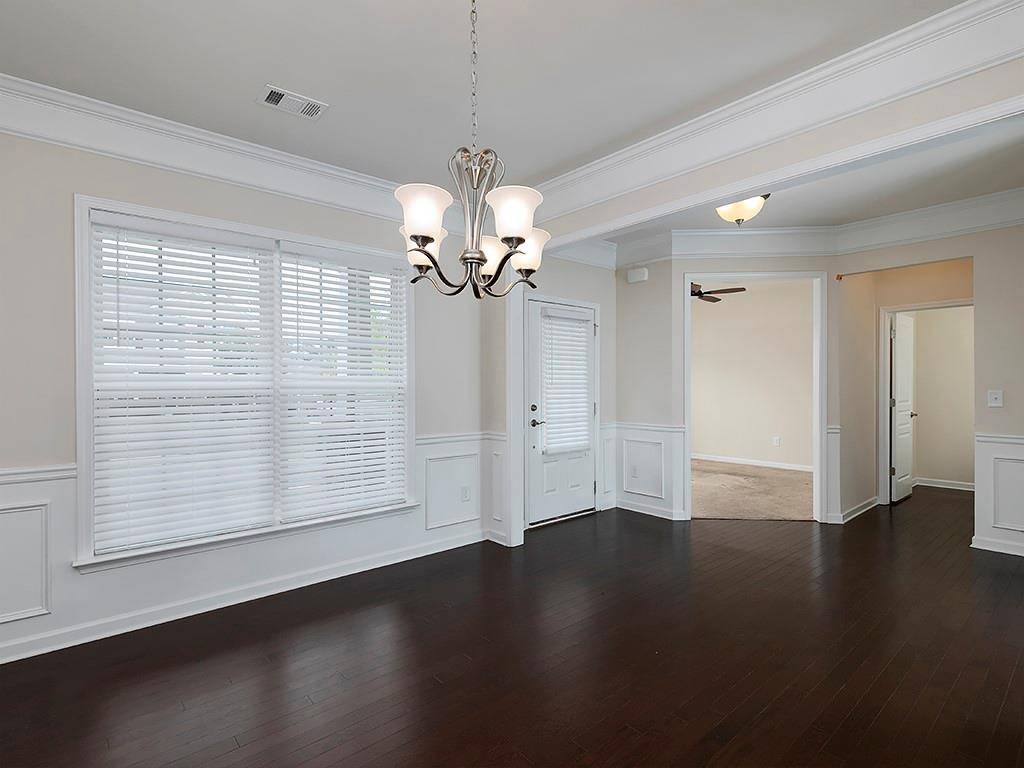 Woodstock, GA 30188,700 Woodbridge DR