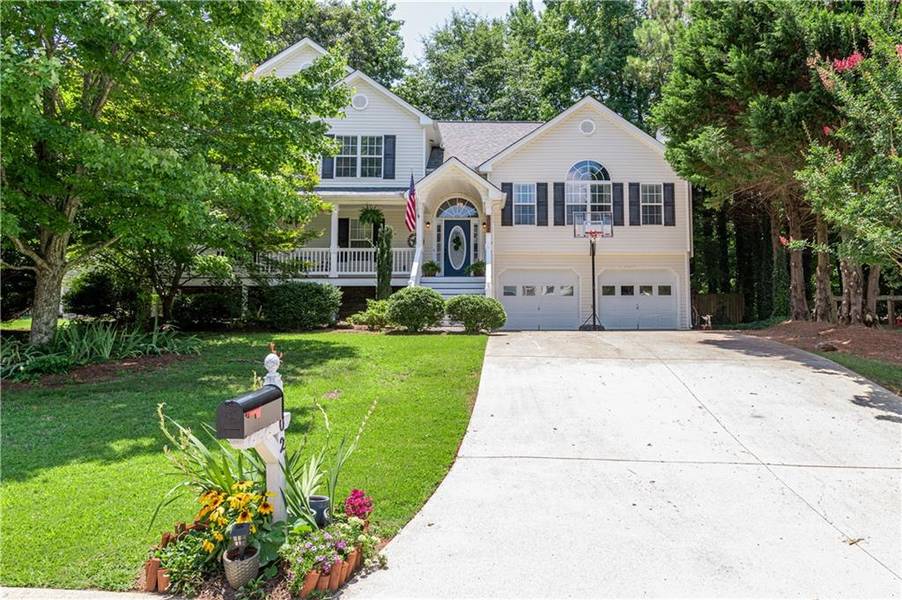 302 Glenvale PL, Canton, GA 30115