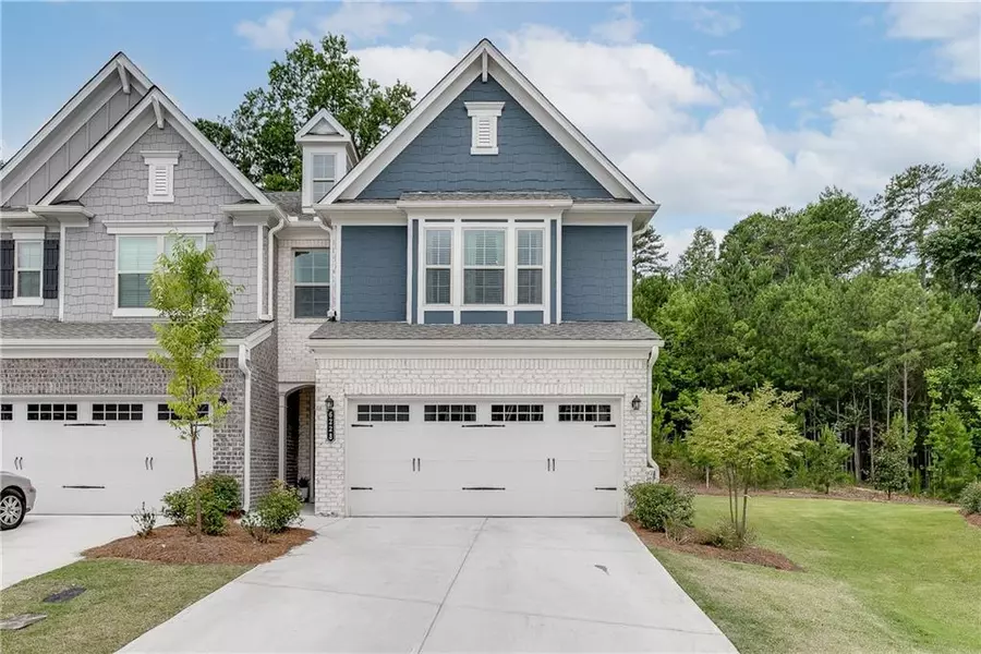 6228 Lanier Harbor LNDG, Buford, GA 30518