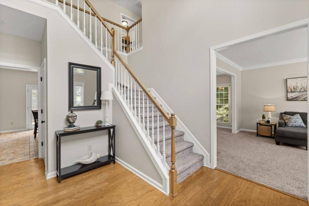 Alpharetta, GA 30022,115 Laurens Oak CT