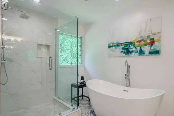 Sandy Springs, GA 30327,5099 Powers Ferry RD