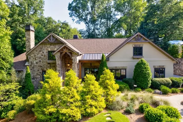 5099 Powers Ferry RD, Sandy Springs, GA 30327