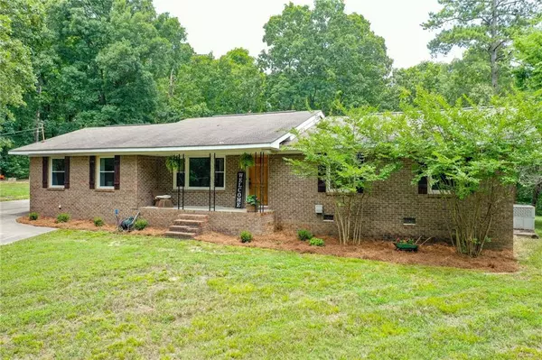 Calhoun, GA 30701,240 Sunrise CIR SE