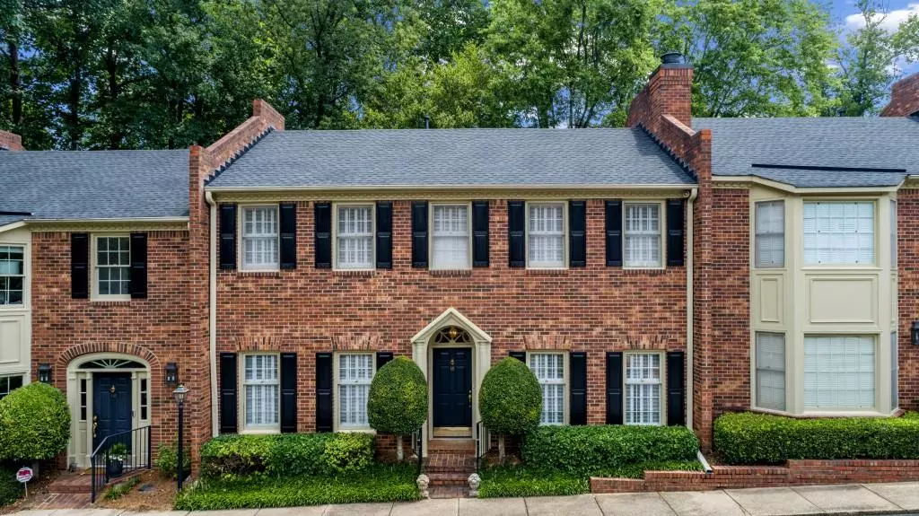 15 Howell Mill Plantation NW, Atlanta, GA 30327