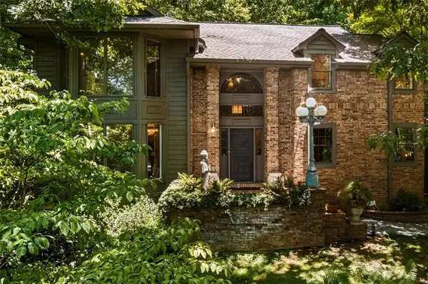 9360 HUNTCLIFF TRCE, Sandy Springs, GA 30350