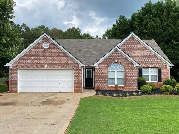 14 Jacob DR, Hoschton, GA 30548