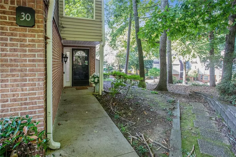 30 Dunwoody Springs DR, Sandy Springs, GA 30328