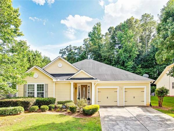 4404 Challedon DR, Fairburn, GA 30213