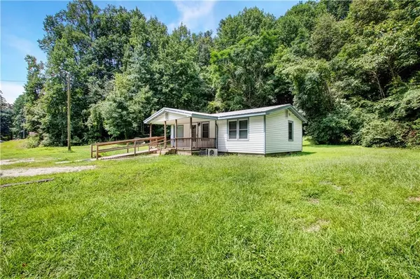 Toccoa, GA 30577,1752 Rock Quarry CIR