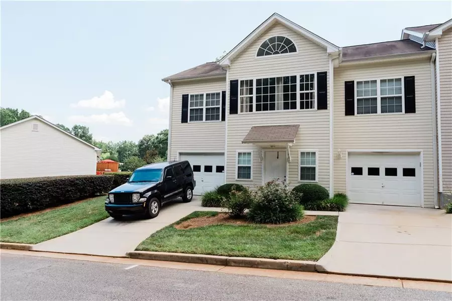 72 Pointe CIR, Dahlonega, GA 30533