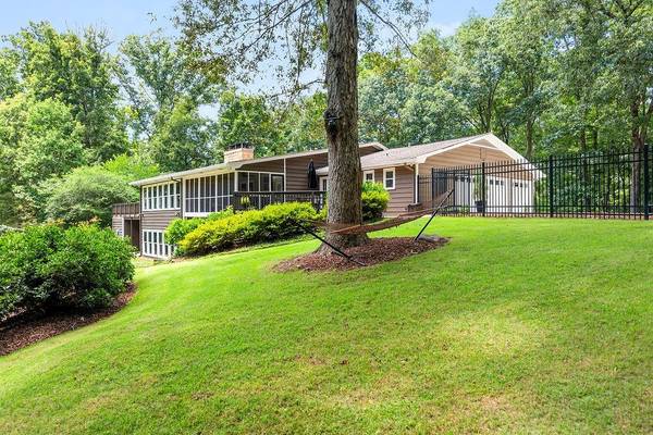 1661 Chartwell TRCE,  Stone Mountain,  GA 30087