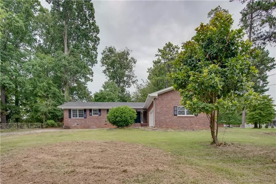 4136 Moore RD, Ellenwood, GA 30294