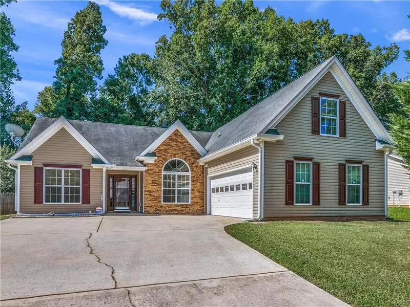 217 Sandstone DR, Hampton, GA 30228