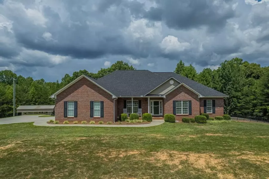 415 New Hope RD, Toccoa, GA 30577