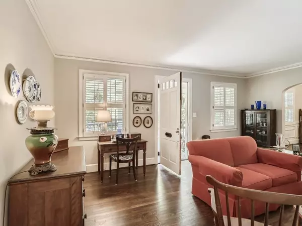 Avondale Estates, GA 30002,10 Lakeview PLZ