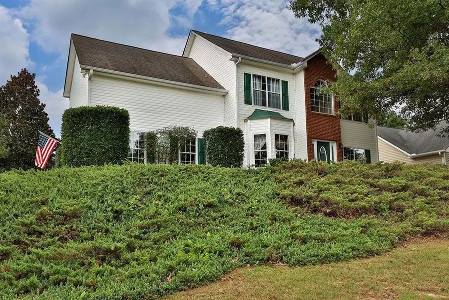 1632 River Springs WAY, Suwanee, GA 30024