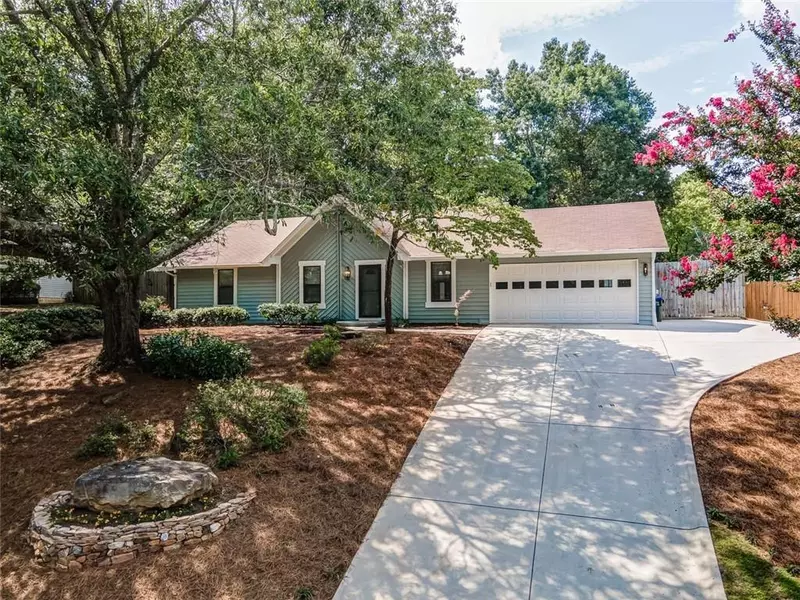 335 Ivy Mill CT, Roswell, GA 30076