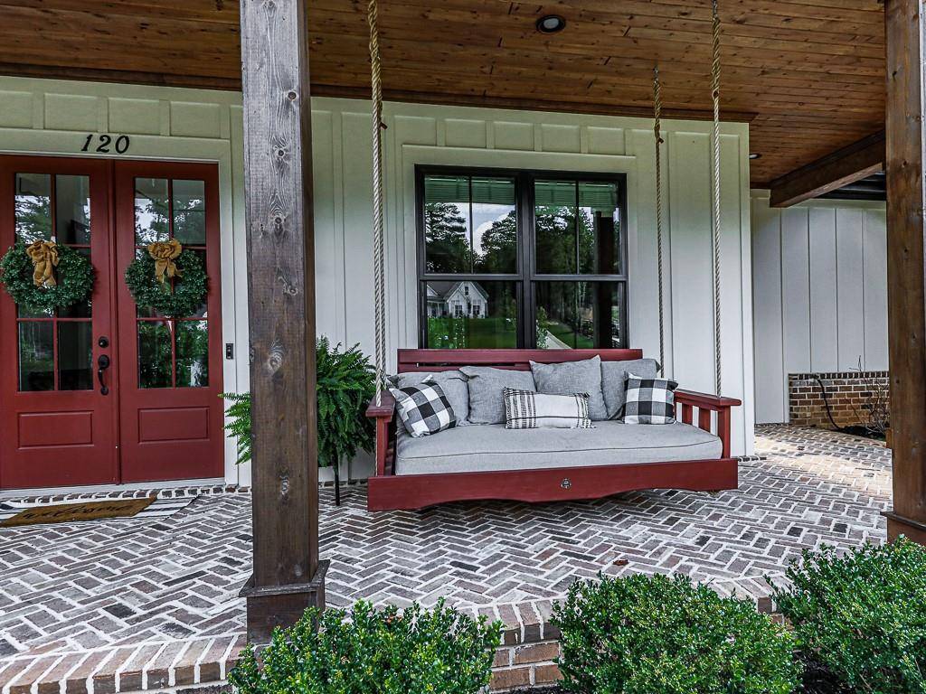 Woodstock, GA 30188,120 Gardenia TRL