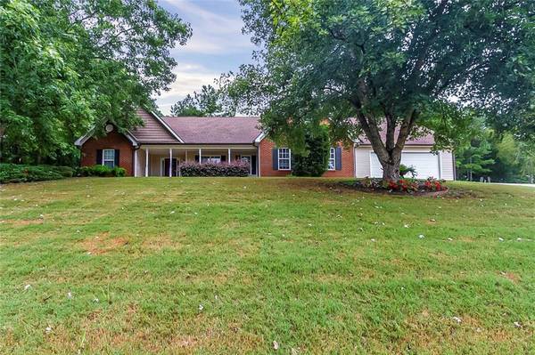 217 Cobblestone LN, Mcdonough, GA 30252