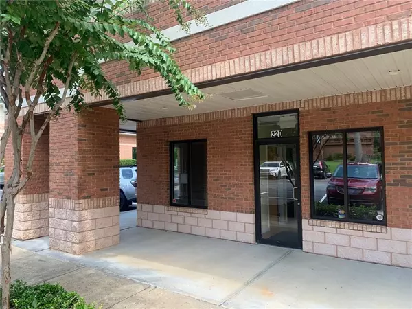 220 Riverstone DR, Canton, GA 30114