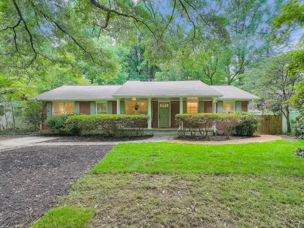 2386 Hunting Valley DR, Decatur, GA 30033