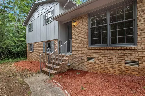 Athens, GA 30605,615 University CIR