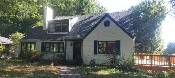 1707 Pine Ridge DR, Atlanta, GA 30324